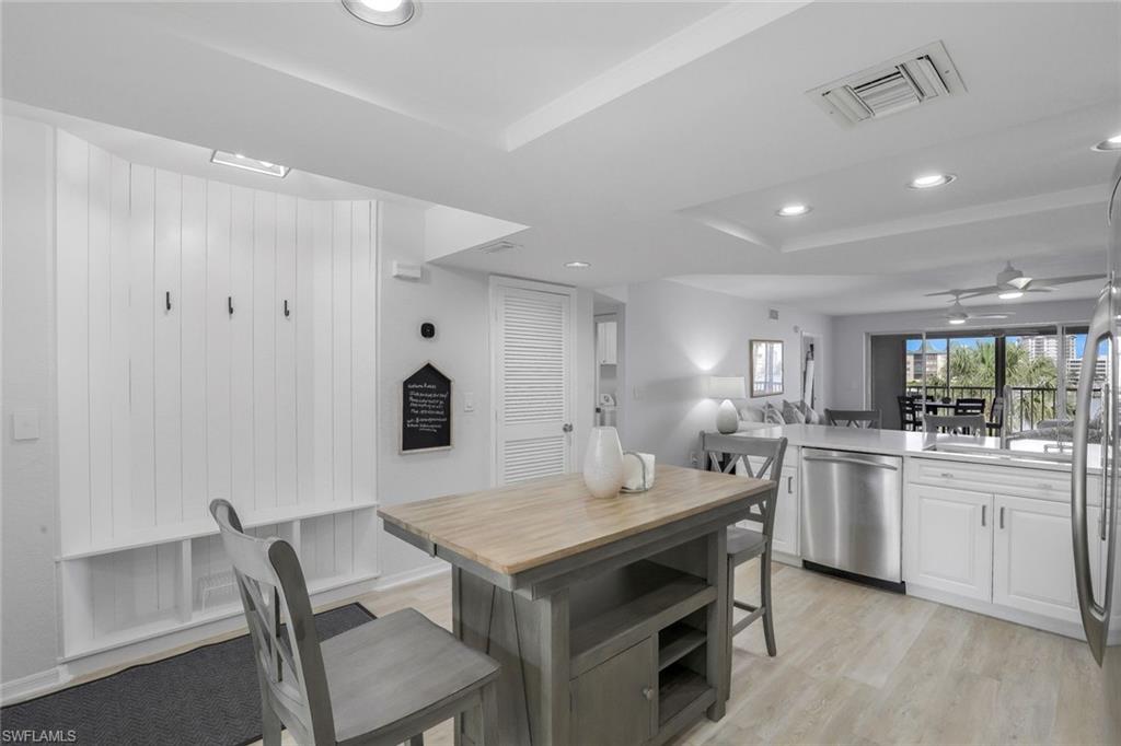 9101 Vanderbilt DR 203 photo 9