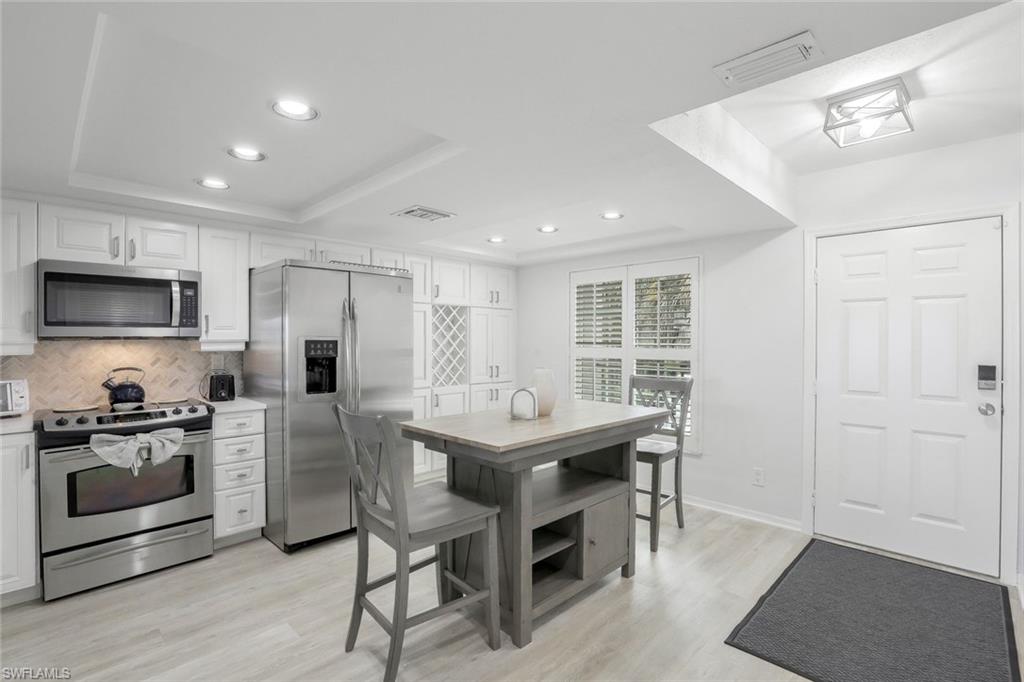 9101 Vanderbilt DR 203 photo 8