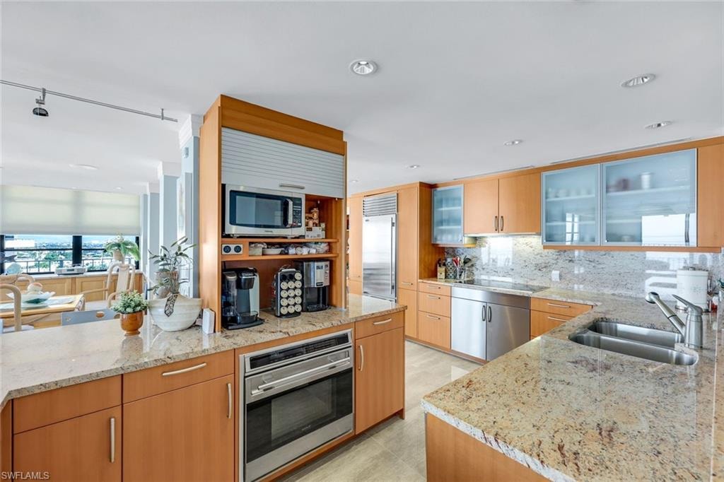 280 Collier BLVD 1405 photo 7