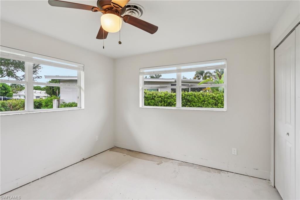 1037 Ione DR photo 23