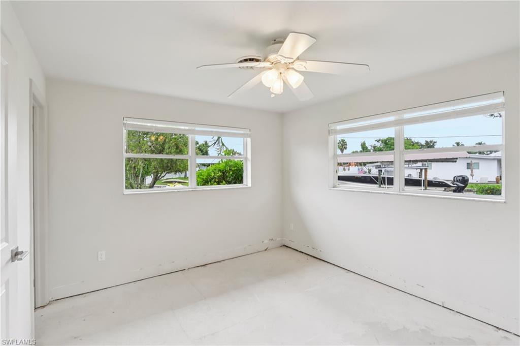 1037 Ione DR photo 6