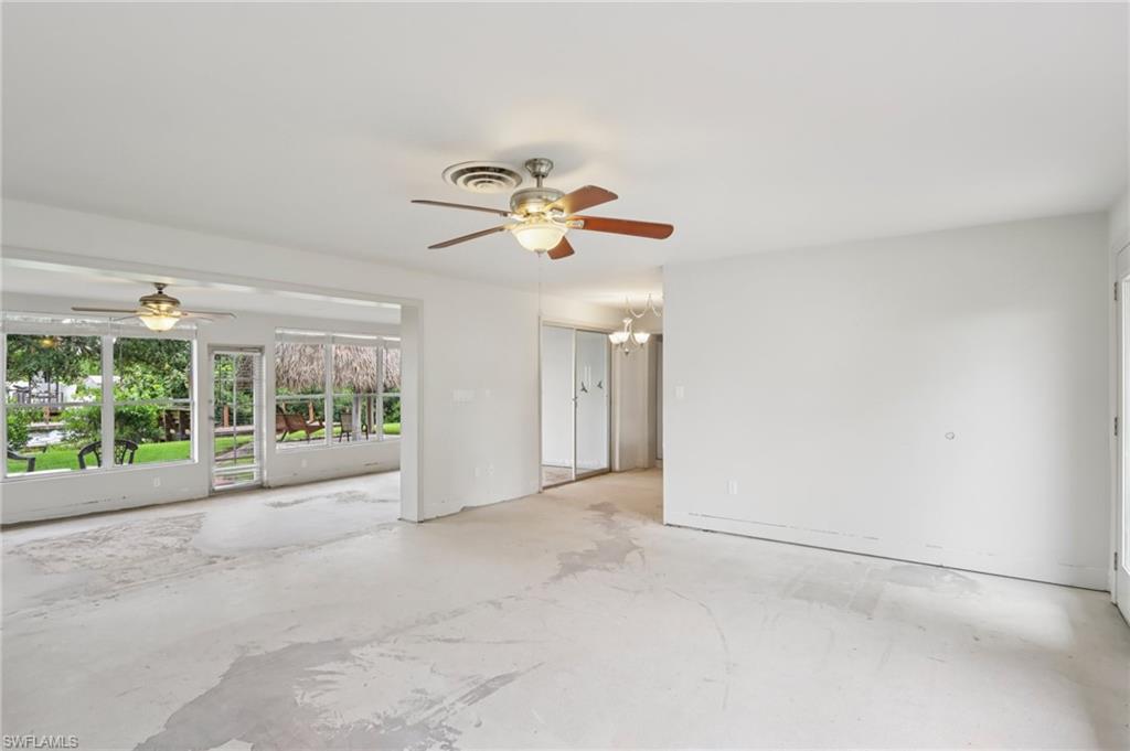 1037 Ione DR photo 22