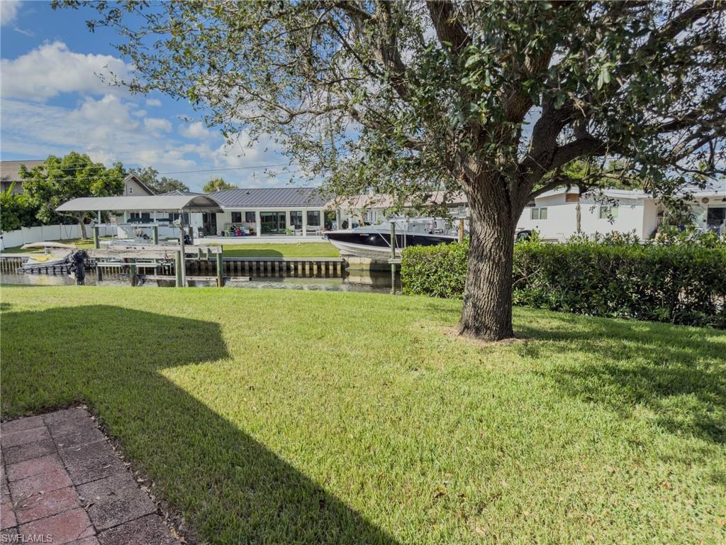 1037 Ione DR photo 32