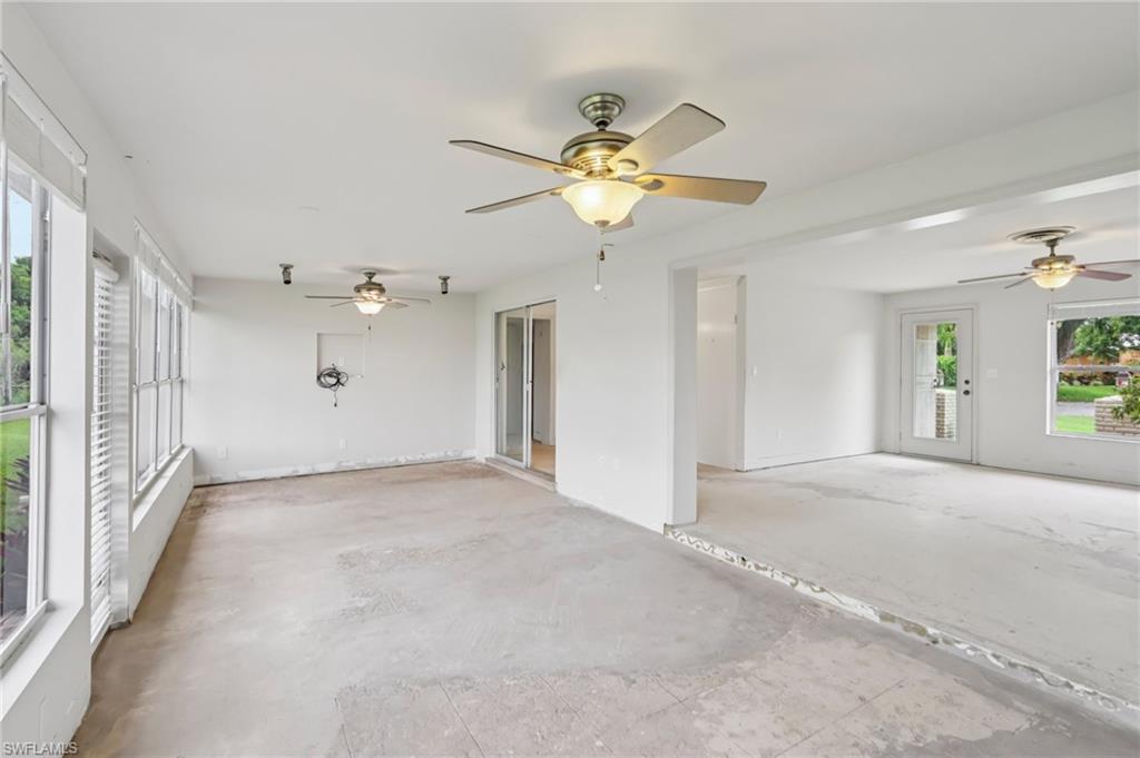 1037 Ione DR photo 18
