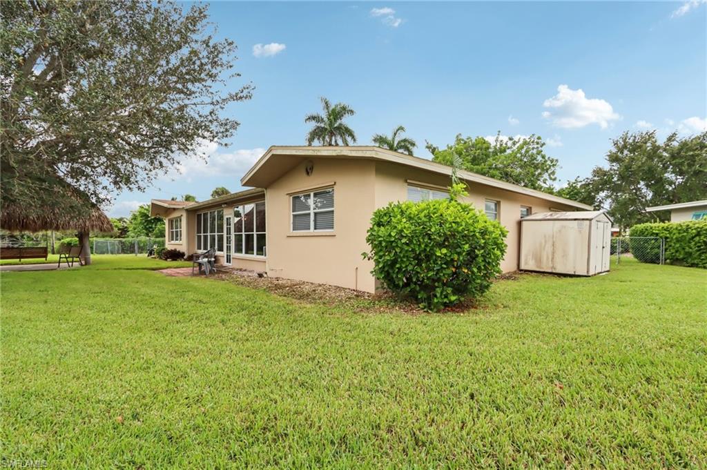 1037 Ione DR photo 31