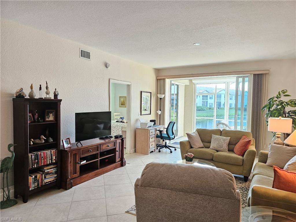 818 Tanbark DR 102 photo 6