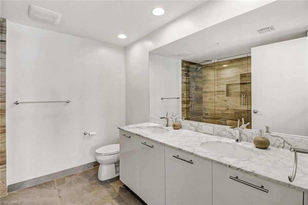 3000 Oasis Grand BLVD 606 photo 20