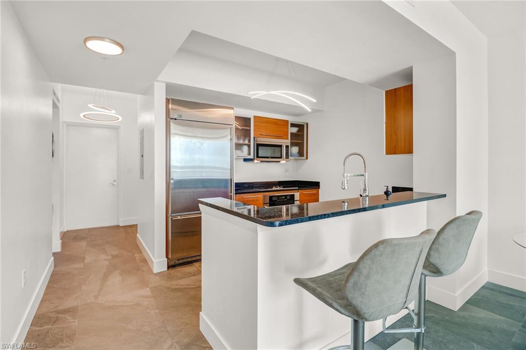 3000 Oasis Grand BLVD 606 photo 10