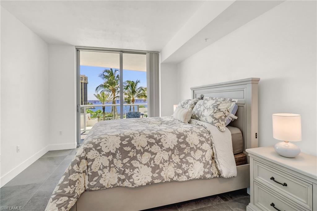 3000 Oasis Grand BLVD 606 photo 18
