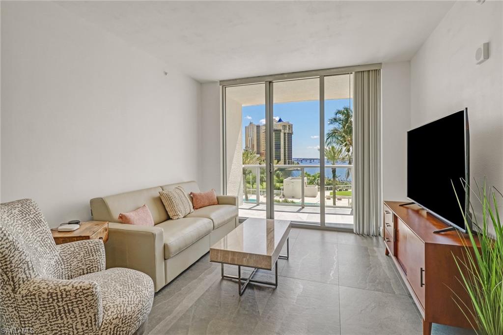 3000 Oasis Grand BLVD 606 photo 15