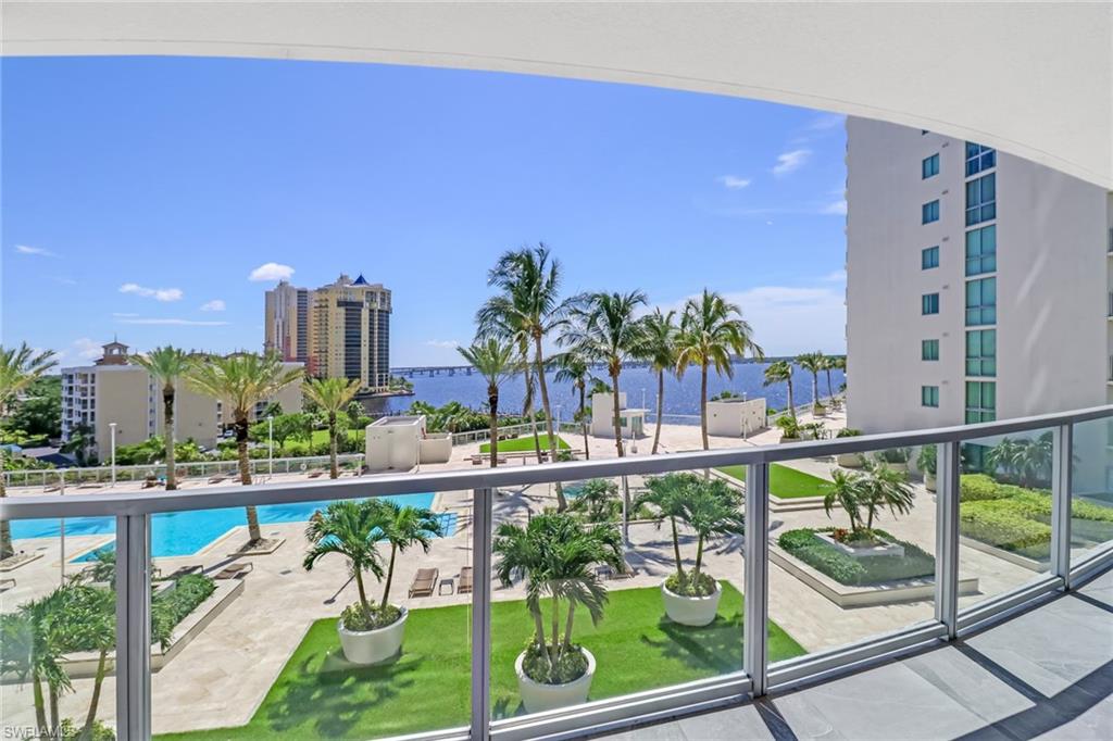 3000 Oasis Grand BLVD 606 photo 31