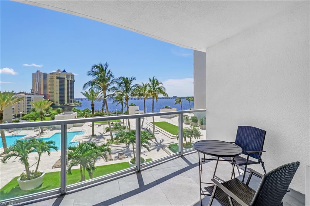 3000 Oasis Grand BLVD 606 photo 29