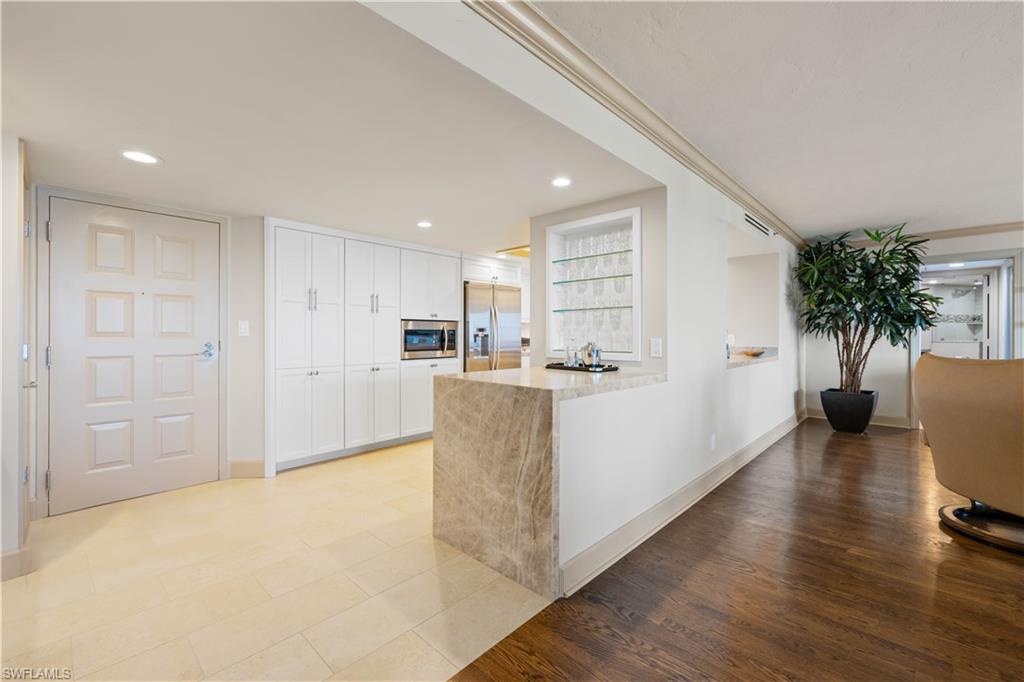 4651 Gulf Shore BLVD N 1805