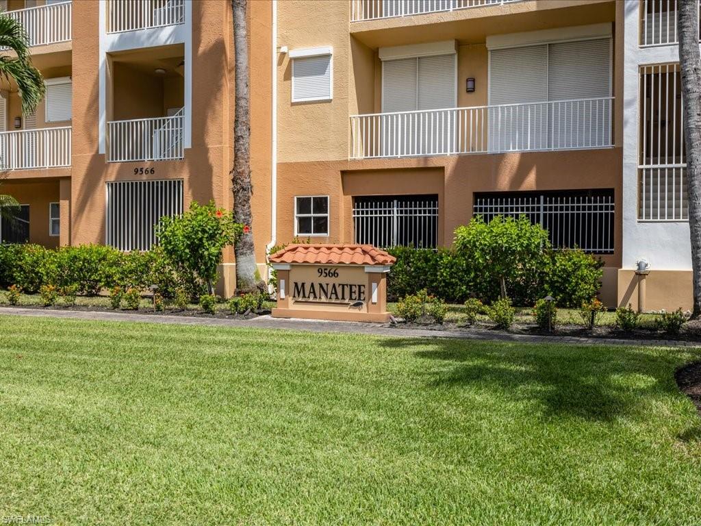 View of apartment building / complex