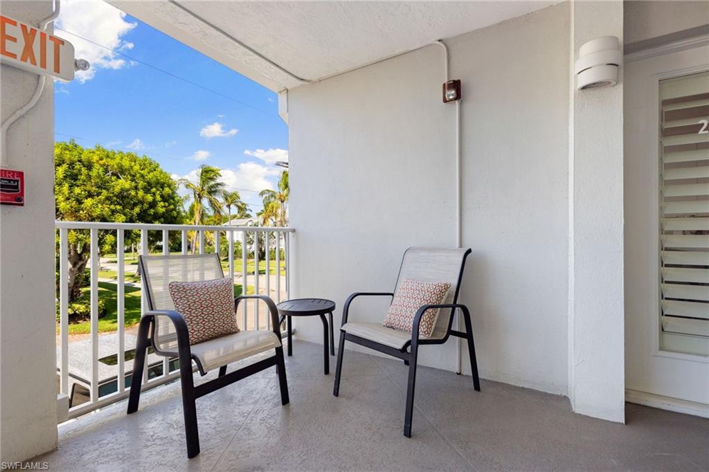 Calming balcony to unwind