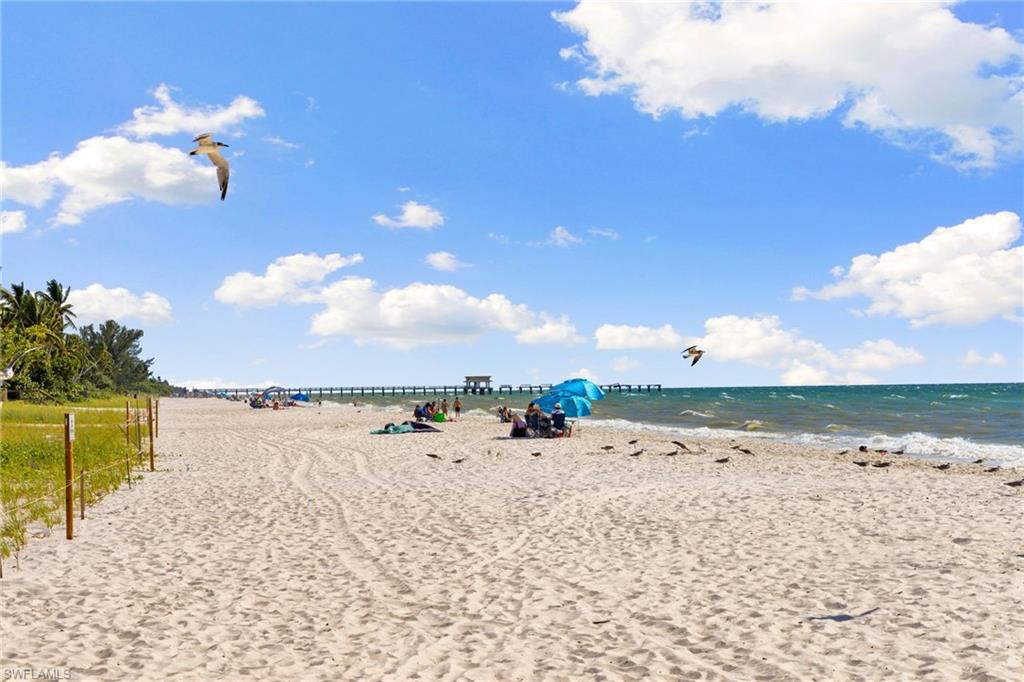 2 blocks from beautiful beaches!