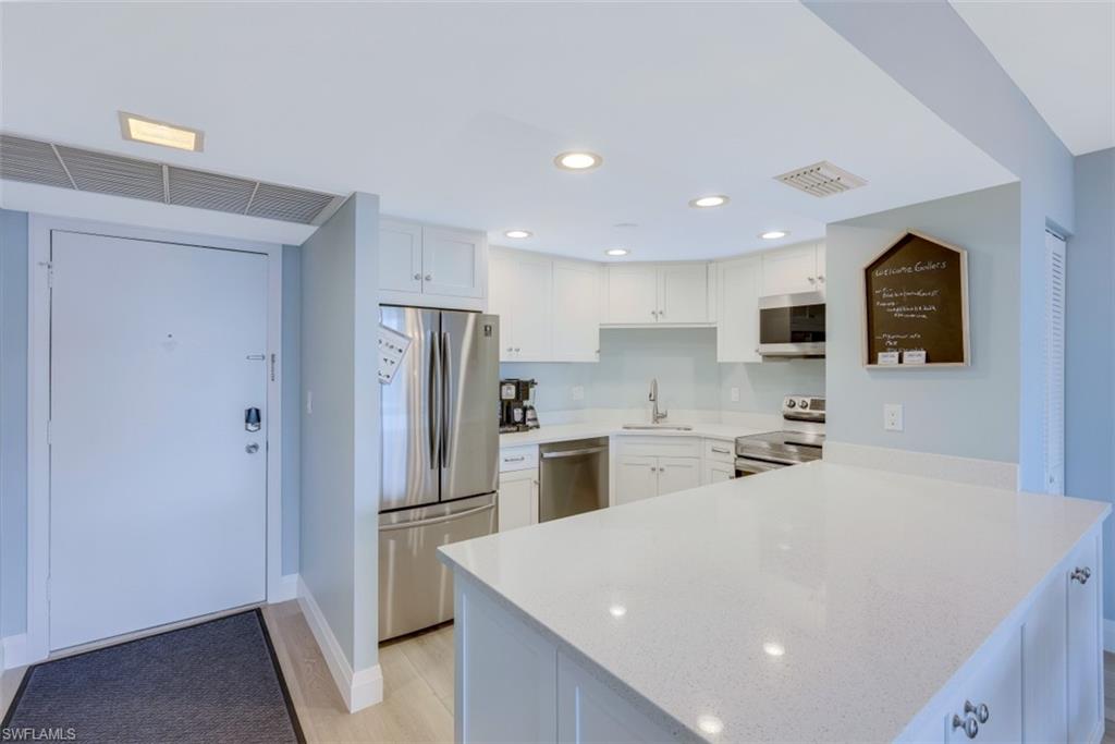 5 Bluebill AVE 210 photo 8
