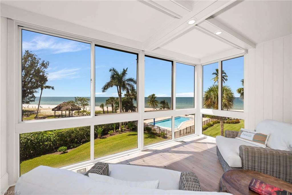2121 Gulf Shore BLVD N 206