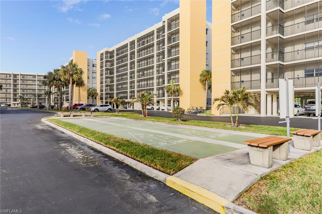 View of apartment building / complex