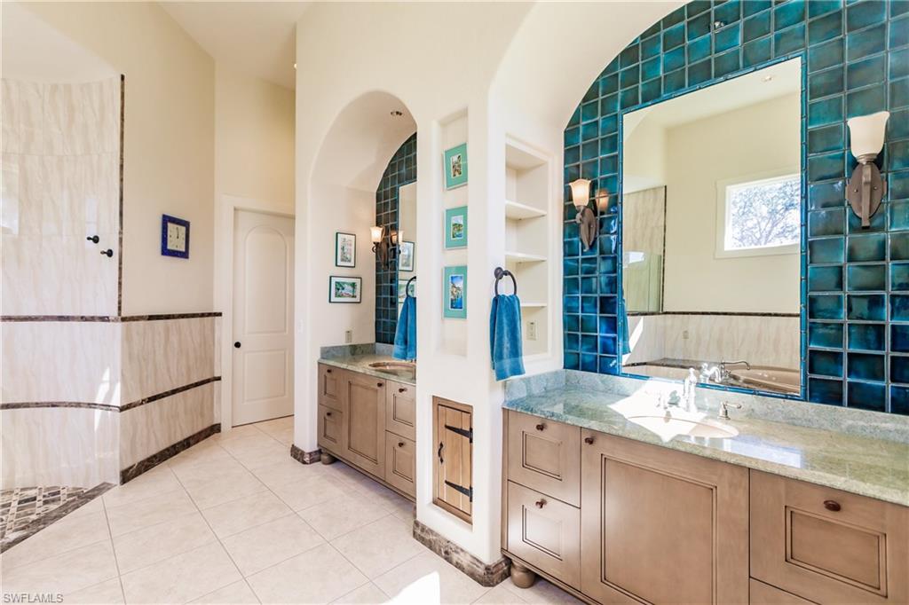 Luxurious Master Bath