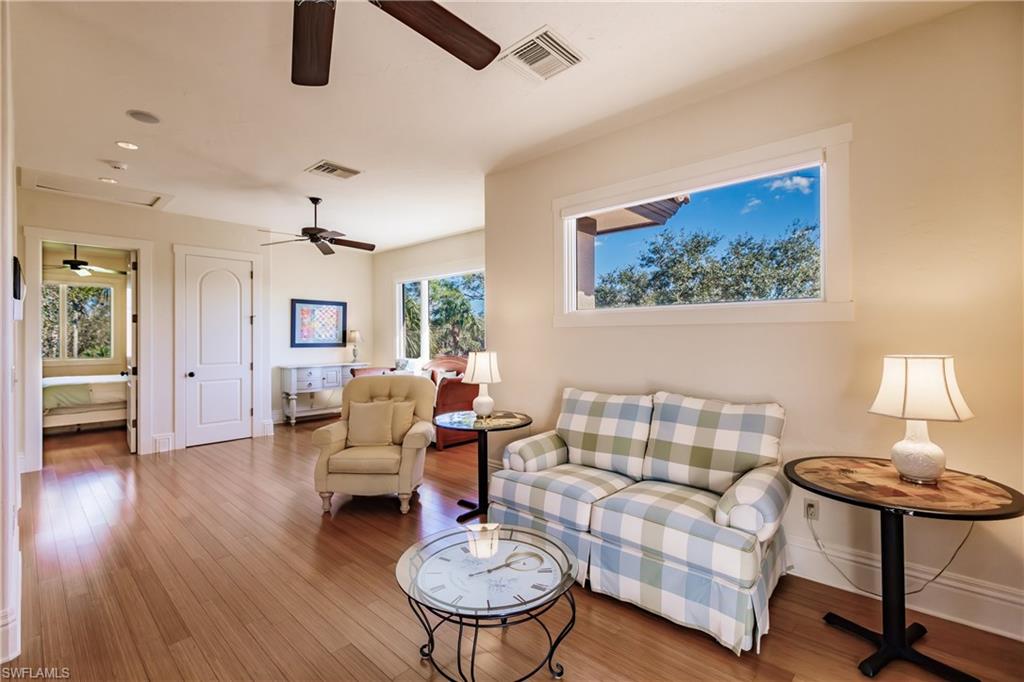 Private Guest Bedroom Suite