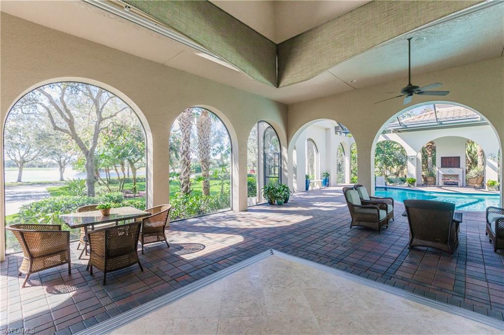 Lanai Dining & Sitting Areas
