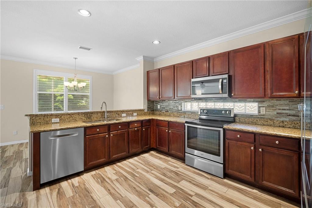 8542 Sumner AVE 1 photo 6