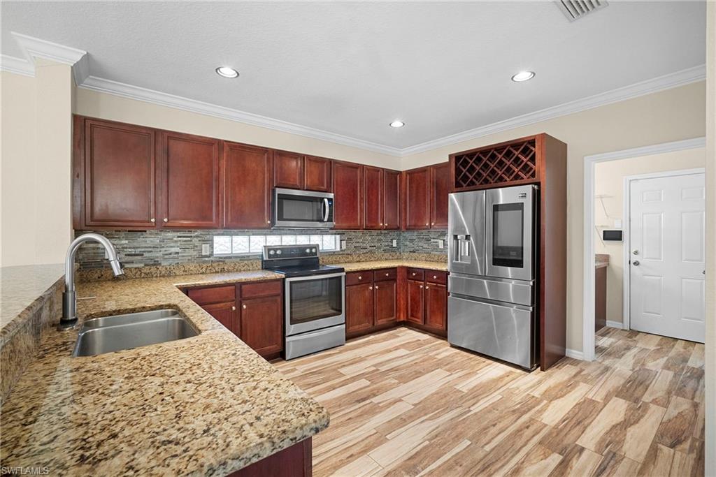 8542 Sumner AVE 1 photo 7