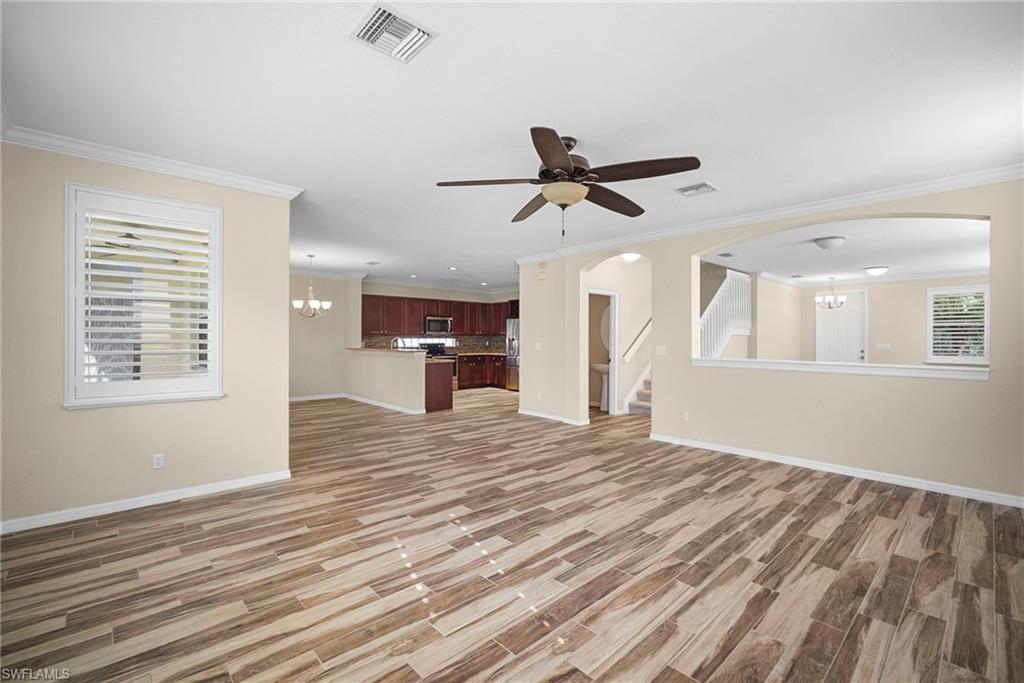 8542 Sumner AVE 1