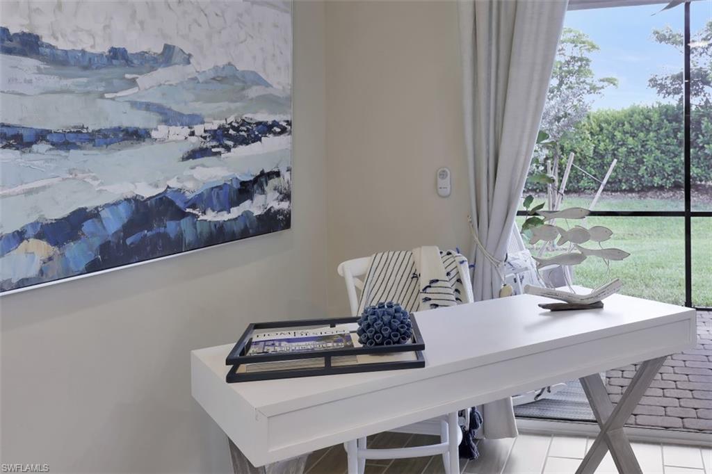 Desk going out to Lanai
