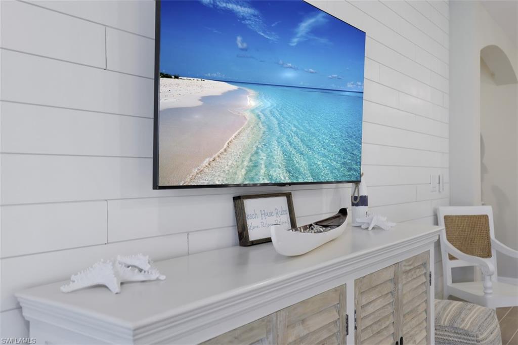 Main Living wall mounted TV