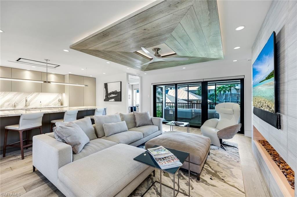 295 5th AVE S