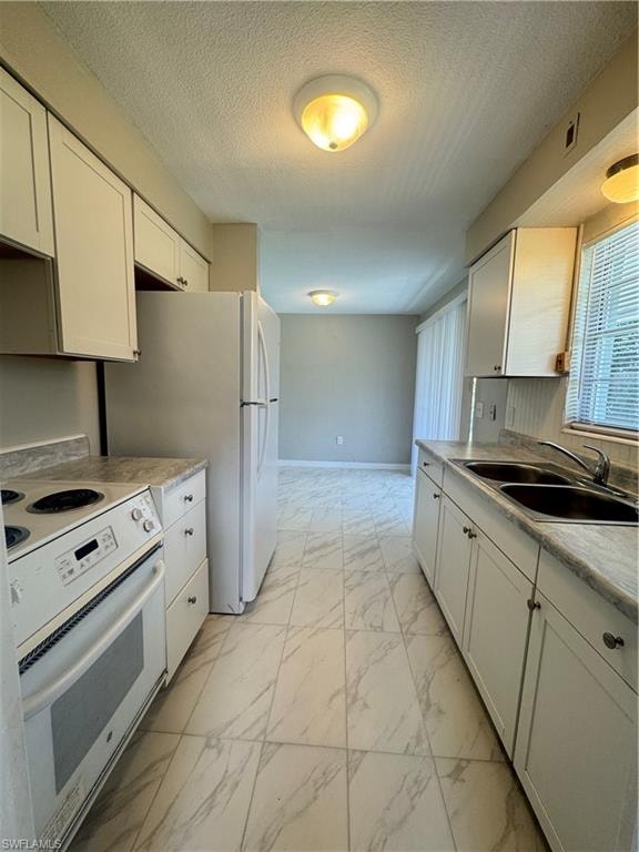 4976 Howard ST photo 9