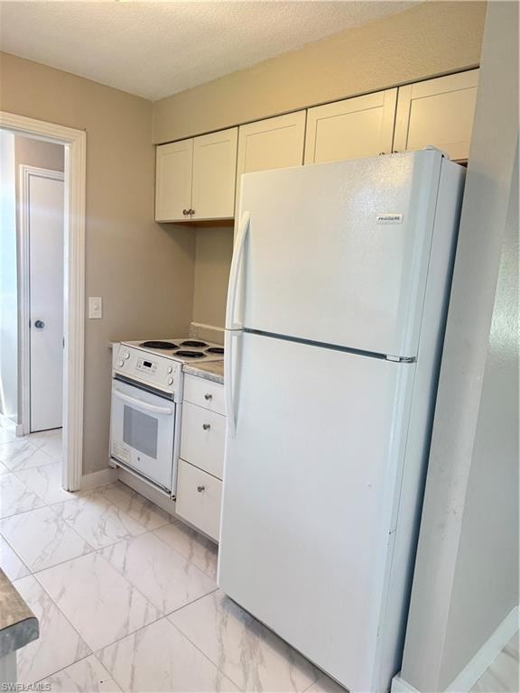 4976 Howard ST photo 8
