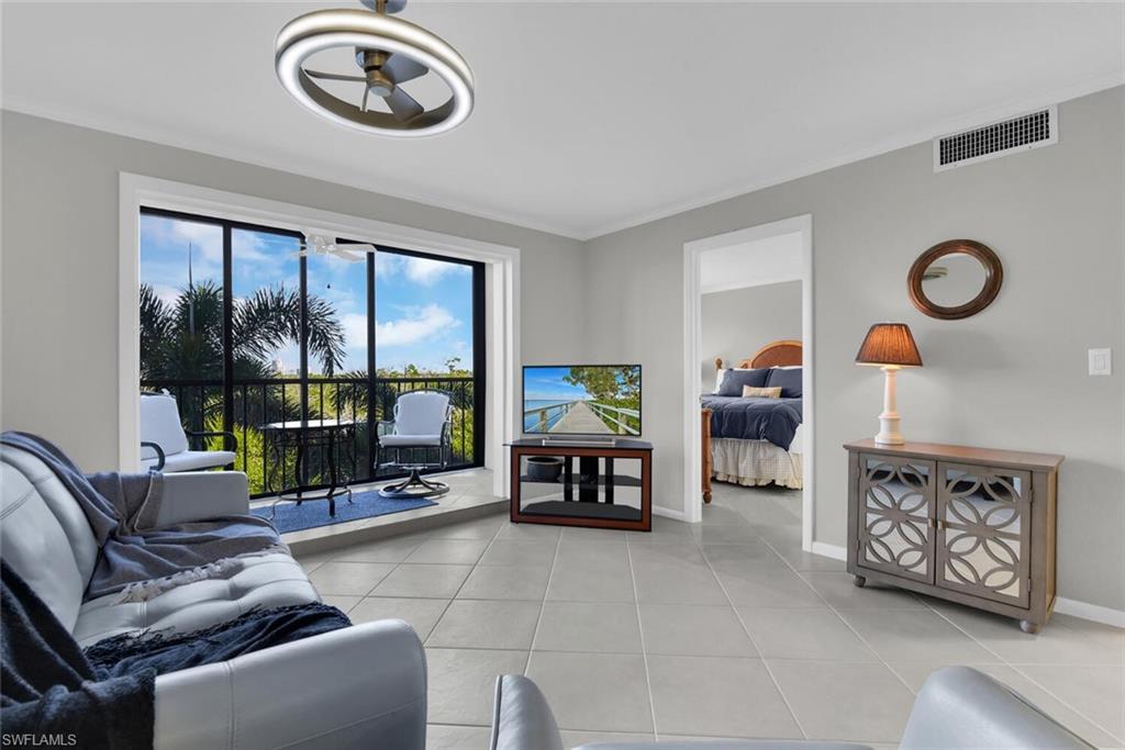 5220 Bonita Beach RD SW 204