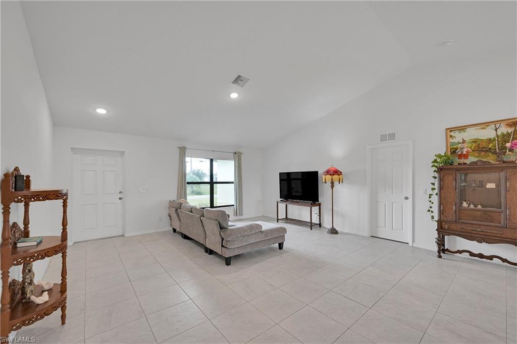 217 NE 20th TER