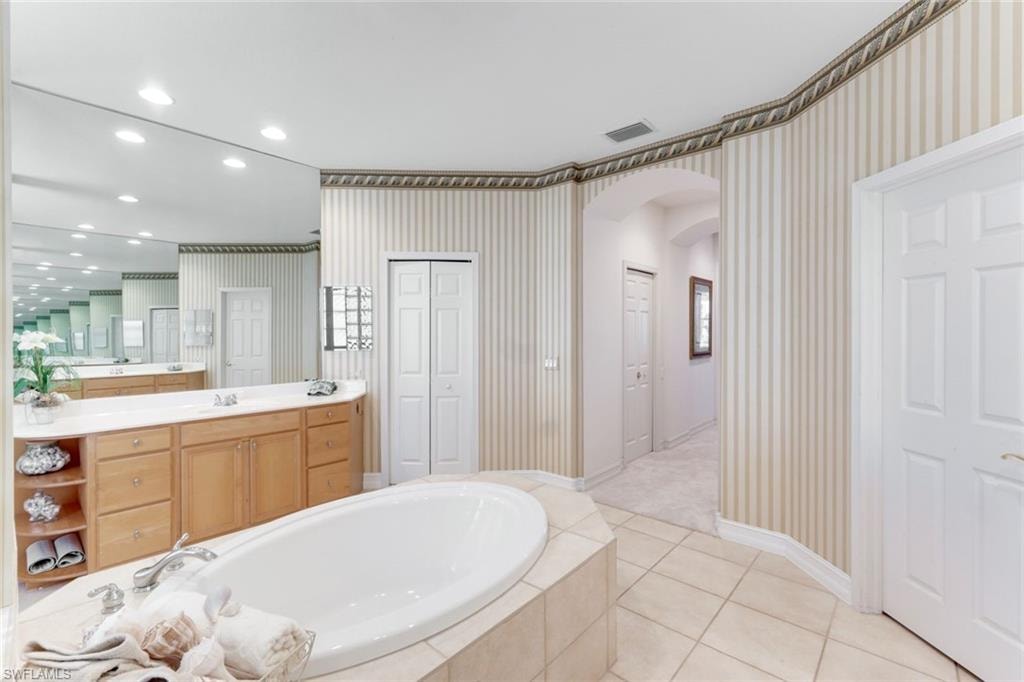 5609 Harbour CIR photo 25