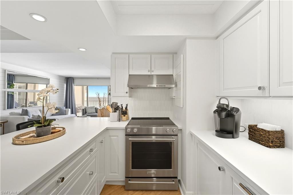 3443 Gulf Shore BLVD N 711 photo 6