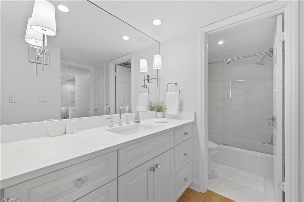 3443 Gulf Shore BLVD N 711 photo 15