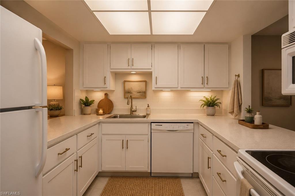 Kitchen v staged