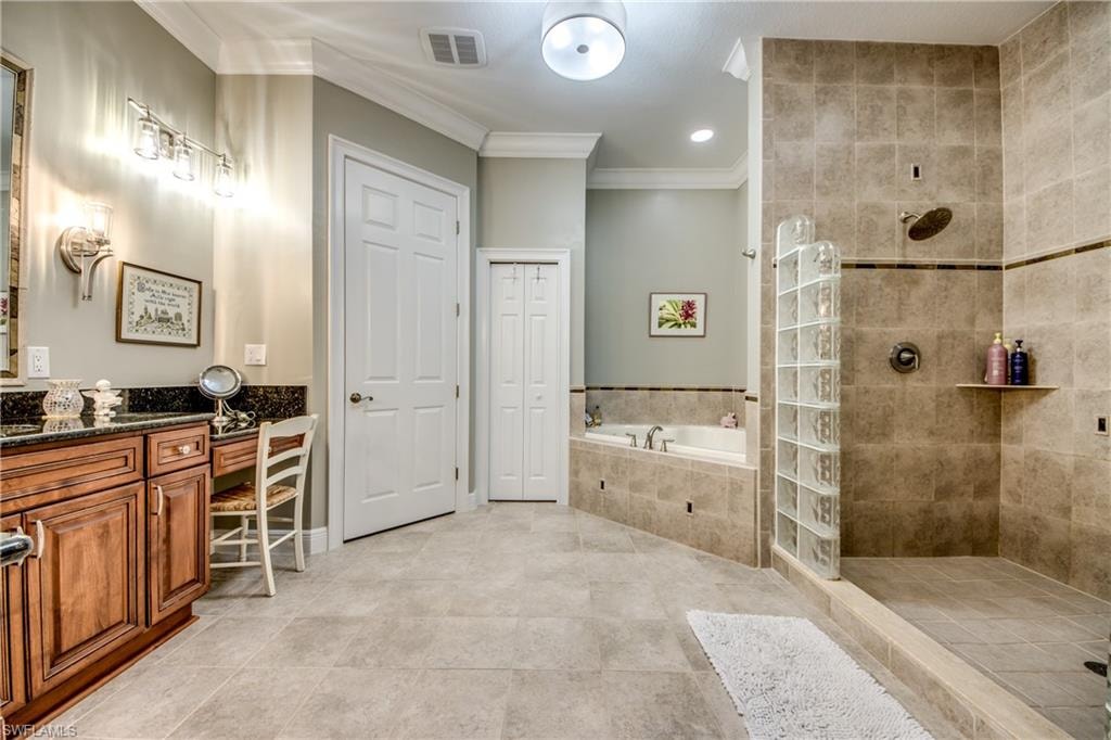 1640 Beach PKWY 301 photo 27