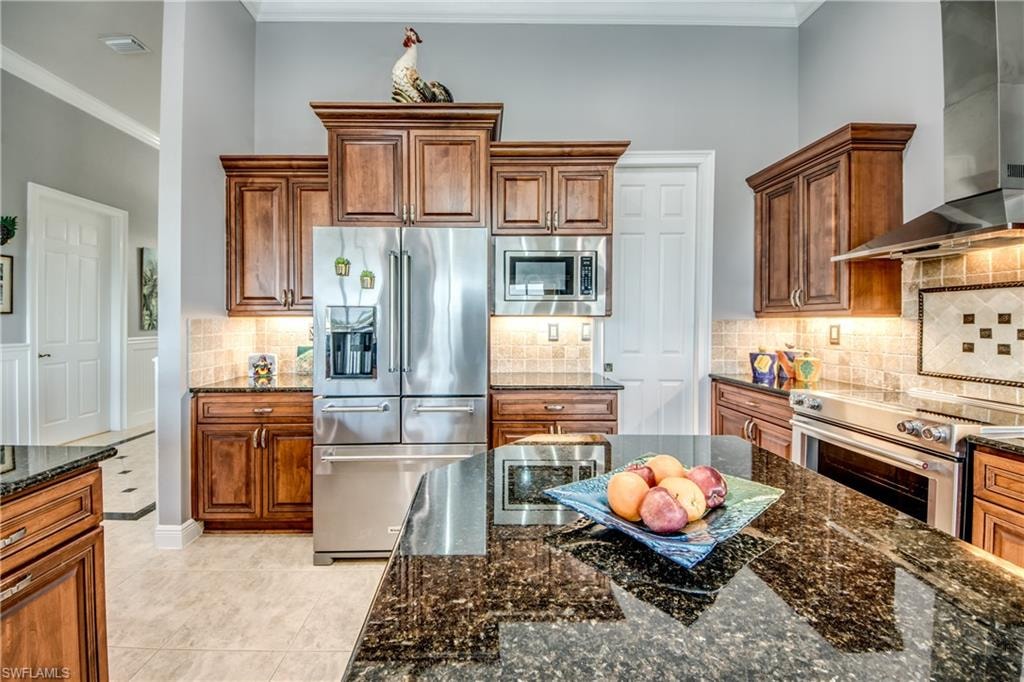 1640 Beach PKWY 301 photo 24