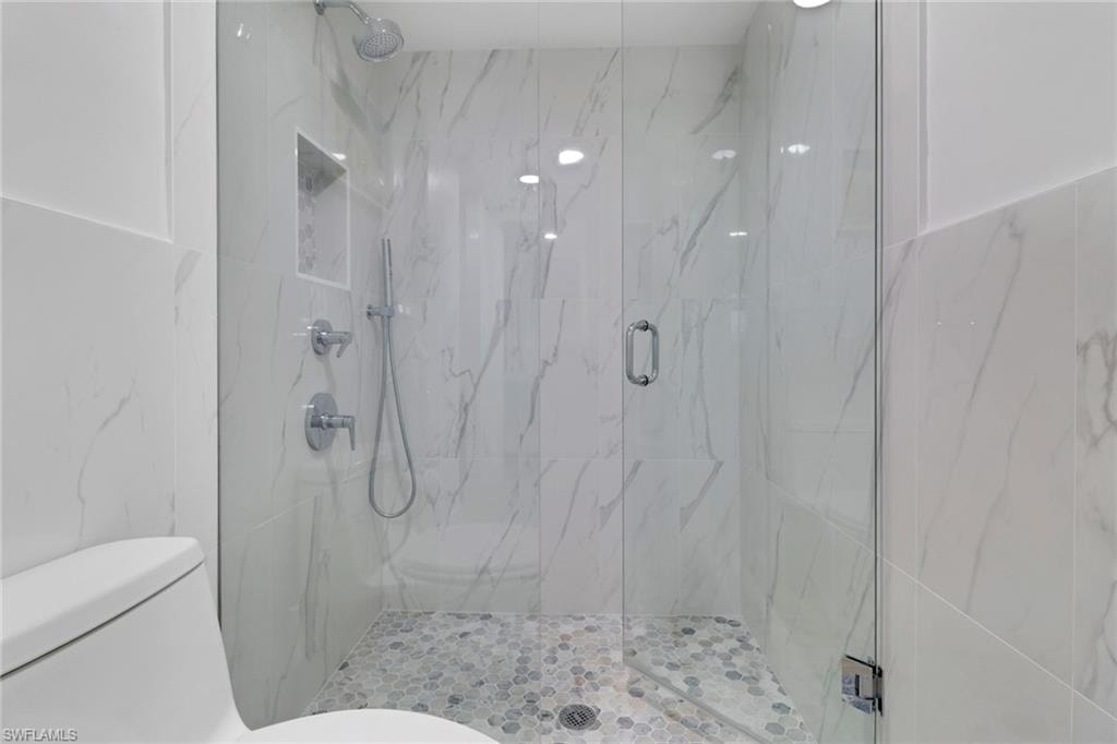 1 Bluebill AVE 410 photo 14