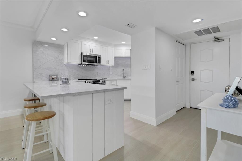 1 Bluebill AVE 410 photo 8