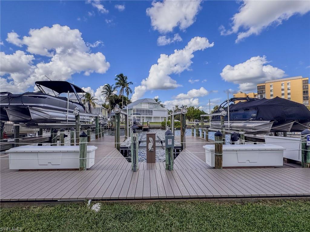 Docks 15 & 16 - 4341 Bay Beach LN