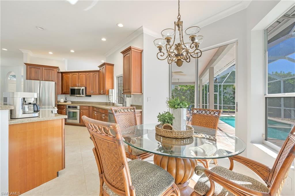 300 Wentworth CT photo 22