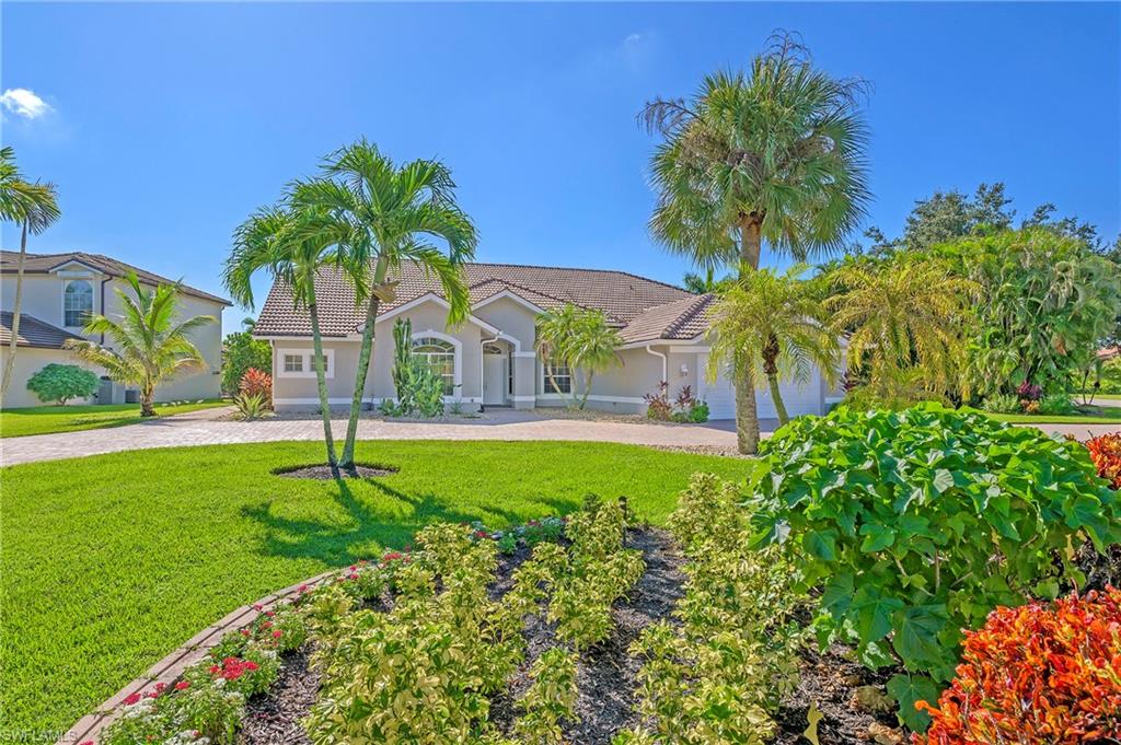 300 Wentworth CT photo 32