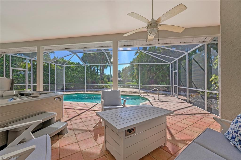 300 Wentworth CT photo 10