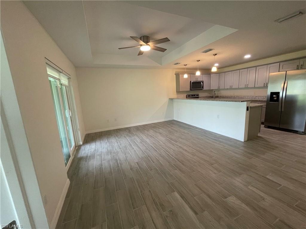 1114 Circle DR