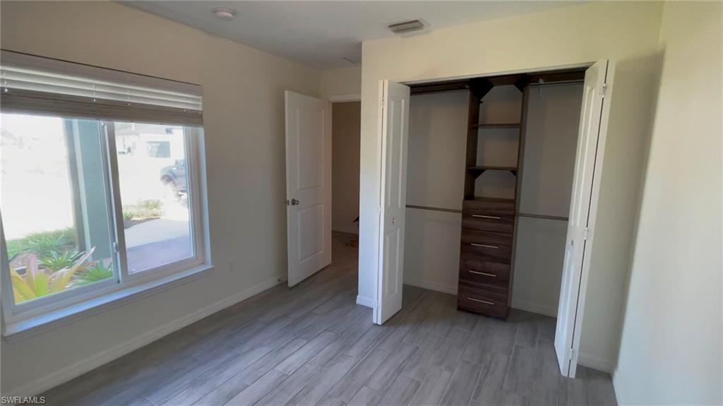 Unfurnished bedroom